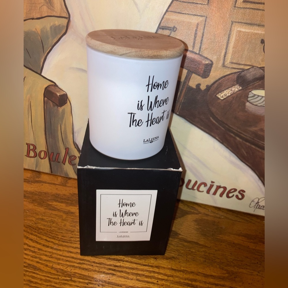 Laleena 14 oz Natural Soy Wax Candle - Lavender - NIB - Picture 4 of 5